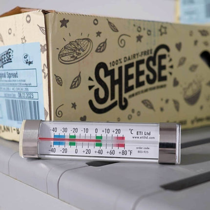 Refrigerator/freezer thermometer