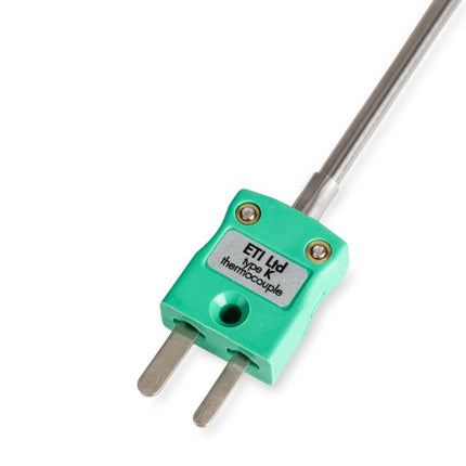 Thermocouple temperature probe with fast response